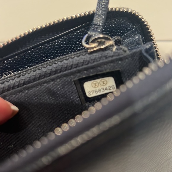 Chanel leather zip around medium wallet 6x3.5 x1 - Picture 8 of 10